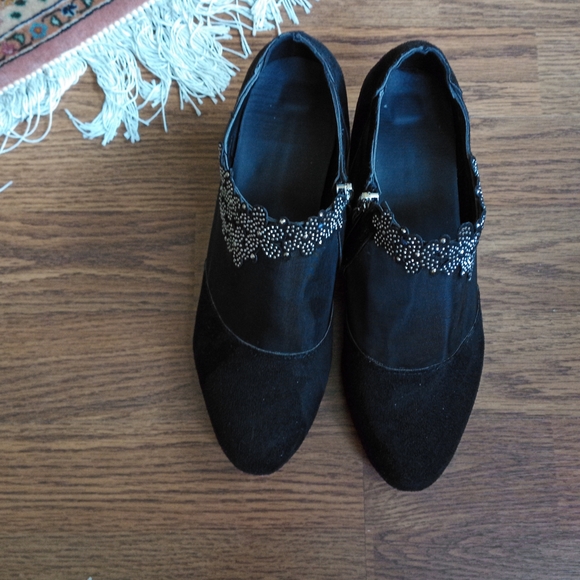 Ankle Boots - Picture 3 of 9